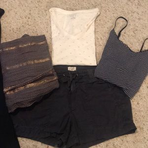 Lot of 5 Women’s clothes Loft, Lou & Grey, Limited
